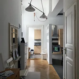 Apartman Awesome In The, Budapest